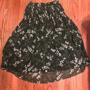 Ann Taylor Flowy Floral Skirt Size 6